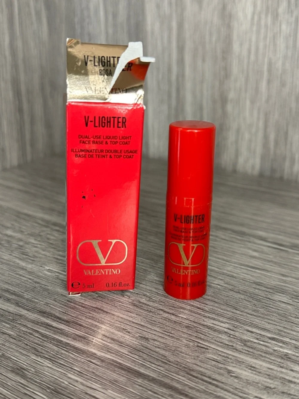 Valentino V-Lighter- Dual Use Liquid Light Face Base & Top Coat 5ml Mini